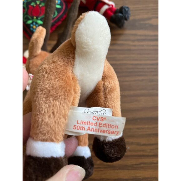 Vintage Christmas plush and tree ornaments - Picture 3 of 8